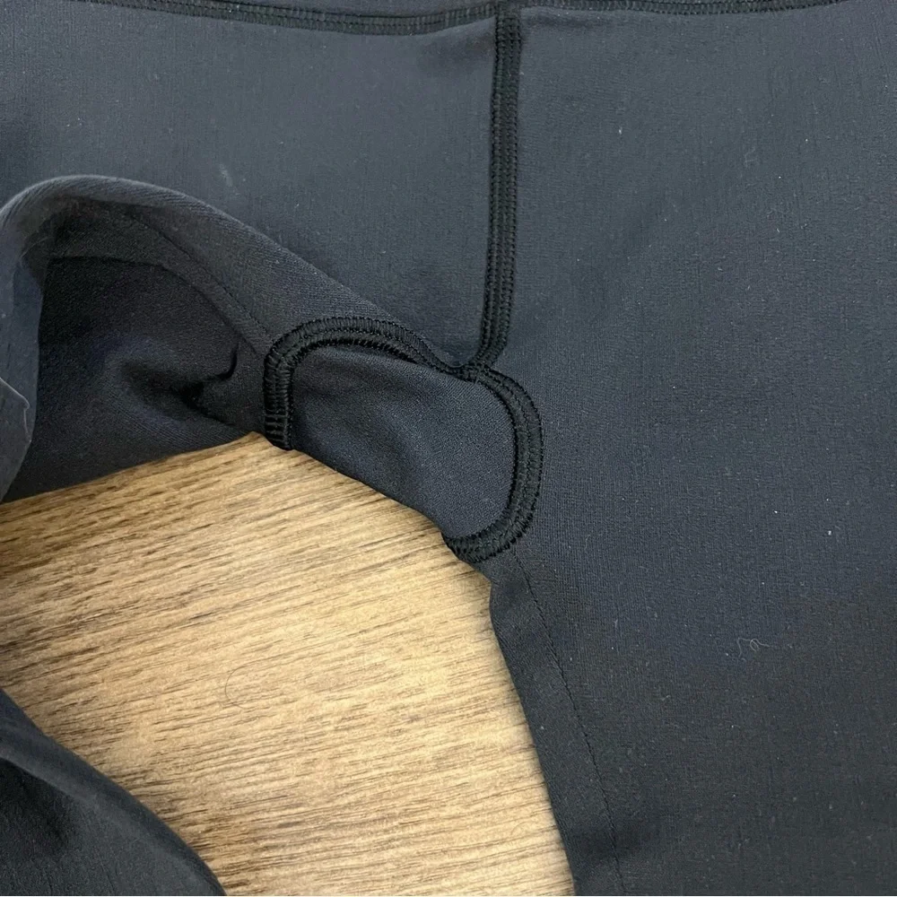 Lululemon Reveal Crop (15") size Small - Picture 9 of 11